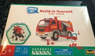 Revell Junior Kit: Build - It - Yourself Fire Truck